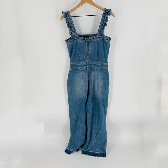 Blank NYC Denim Overalls Women’s Size 29 Blue Wide Leg Cropped Jumpsuit Raw Hem - Picture 3 of 11